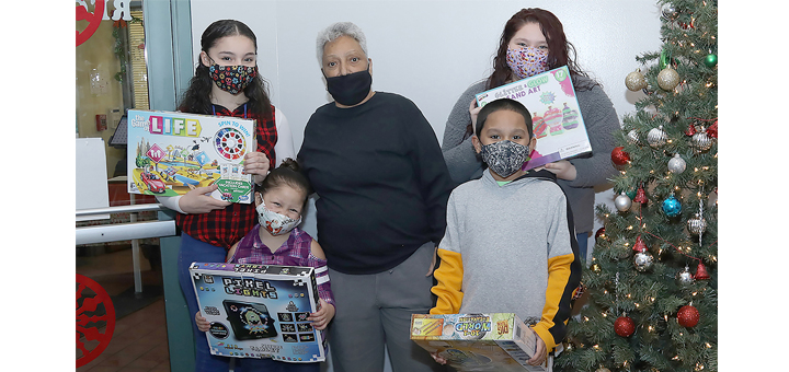 Community Agencies Give Back At Christmas Time